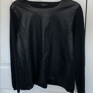 Olivaceous black sweater